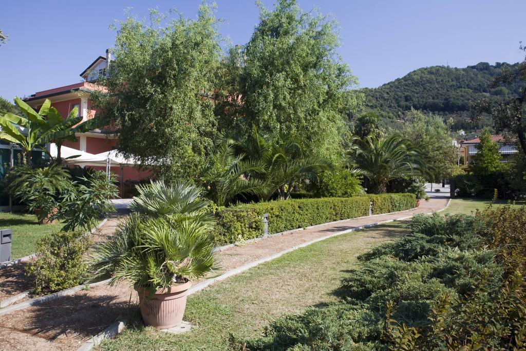 Hotel Le Rotonde Massaciuccoli Luaran gambar
