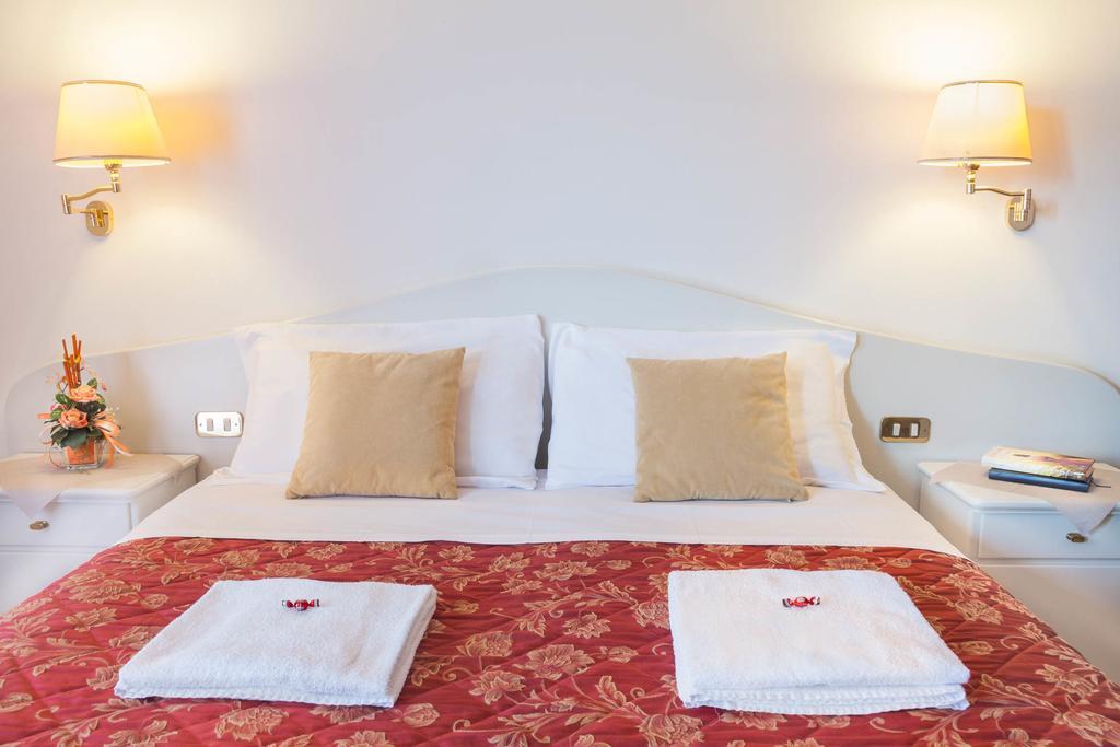 Hotel Le Rotonde Massaciuccoli Luaran gambar